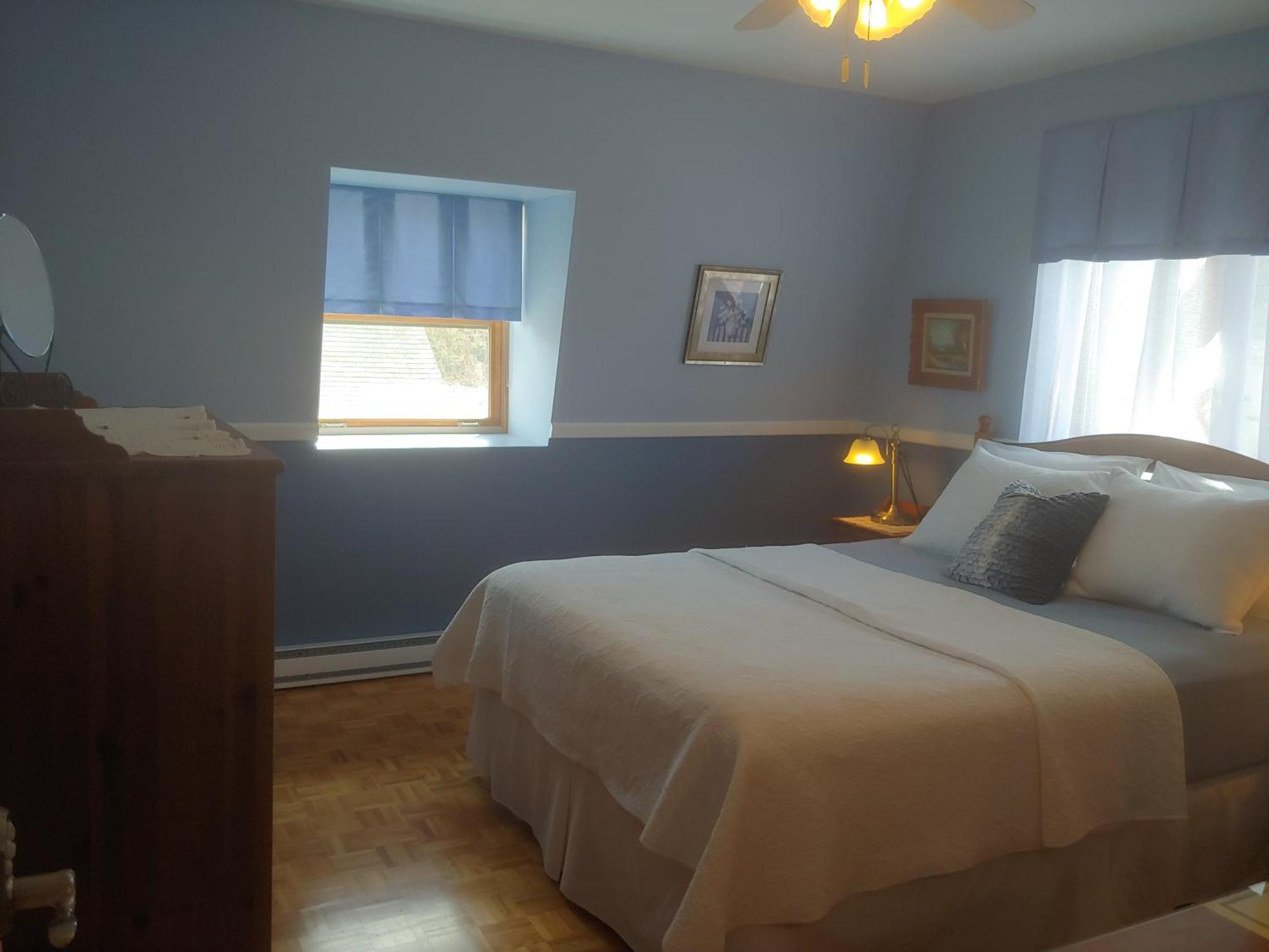Appartement 3 Bedrooms 3 Beds Near Metro -2 Parking Free