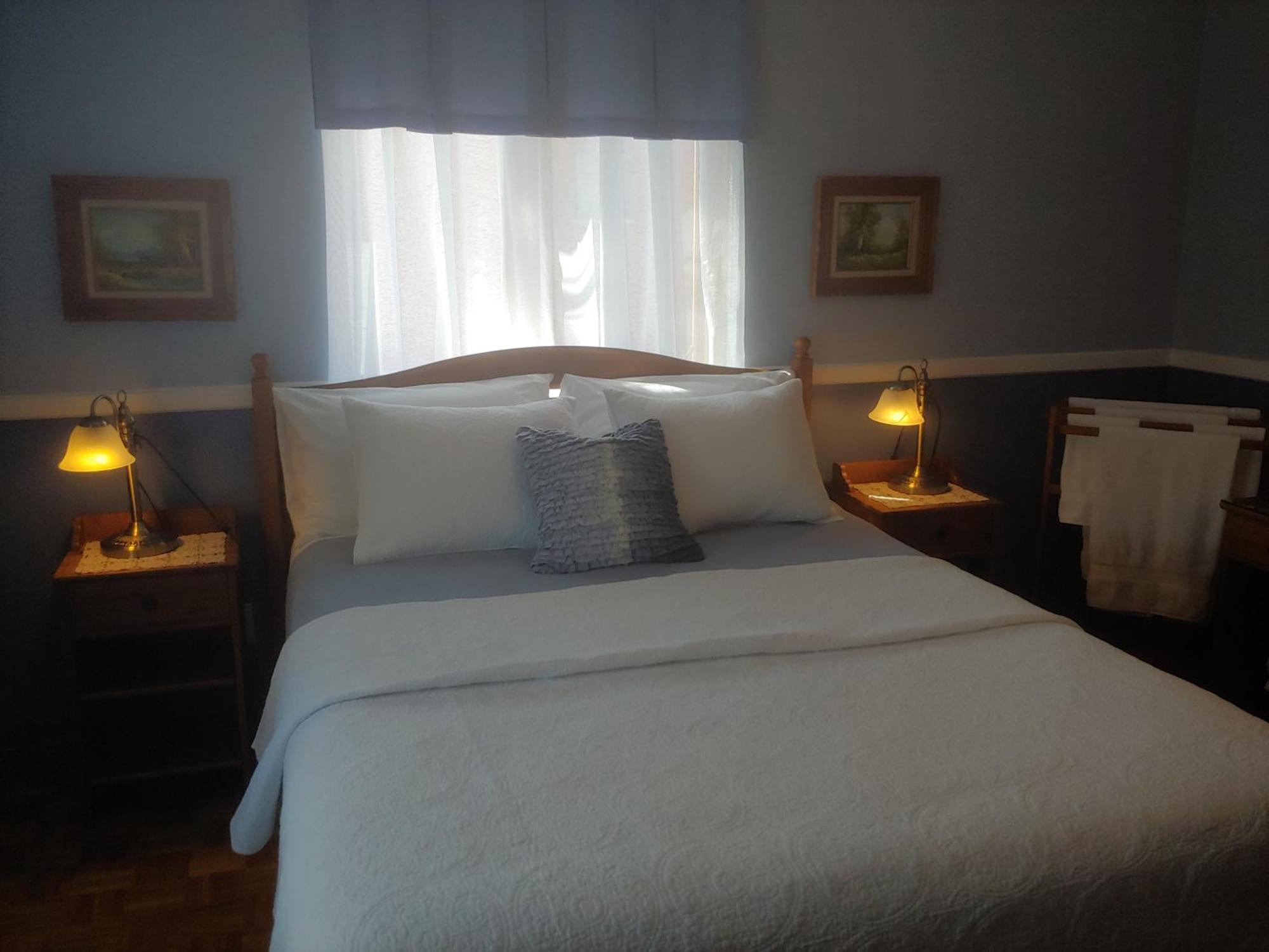 3 Bedrooms 3 Beds Near Metro -2 Parking Free Appartement *