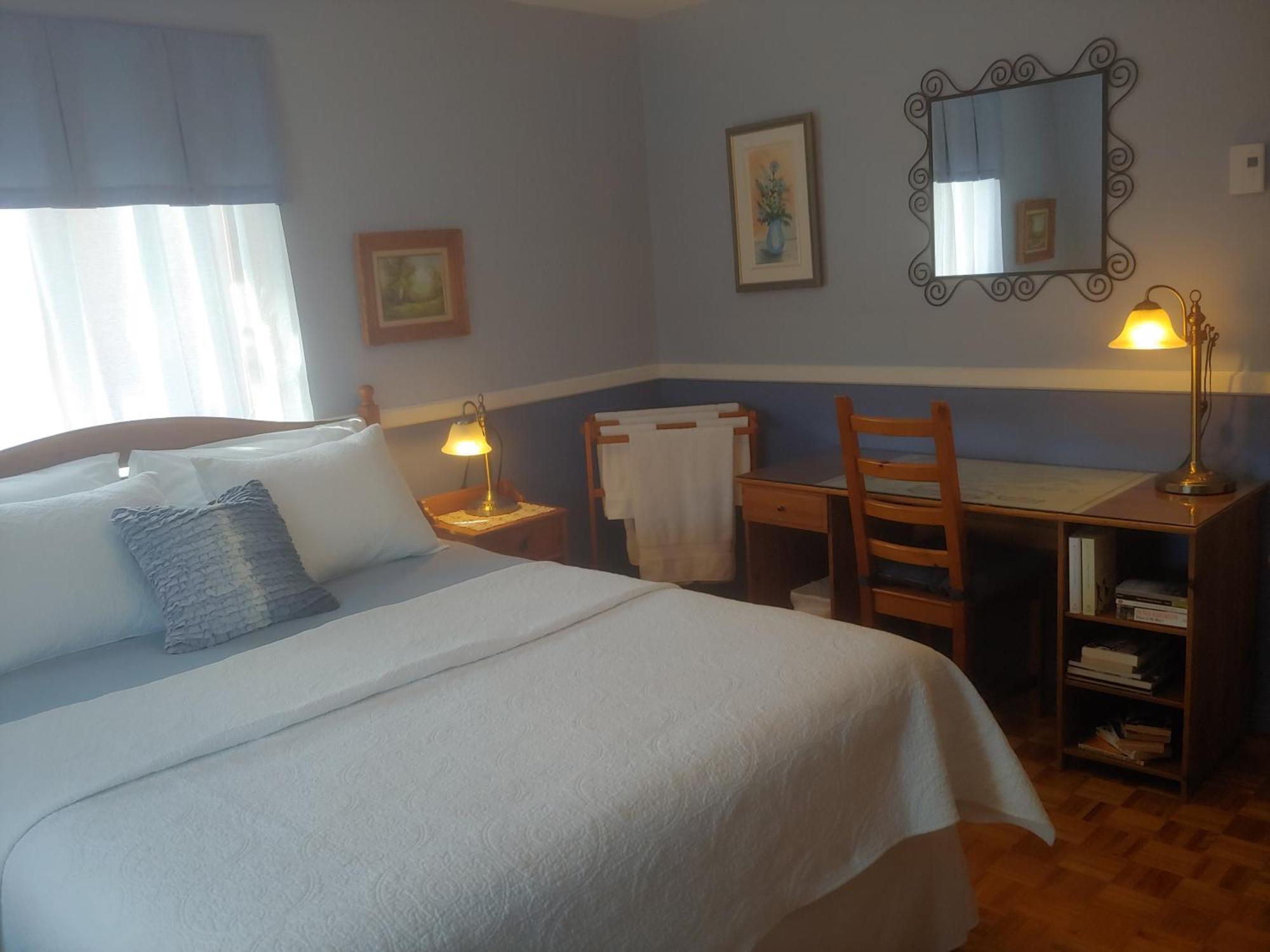 Appartement 3 Bedrooms 3 Beds Near Metro -2 Parking Free *