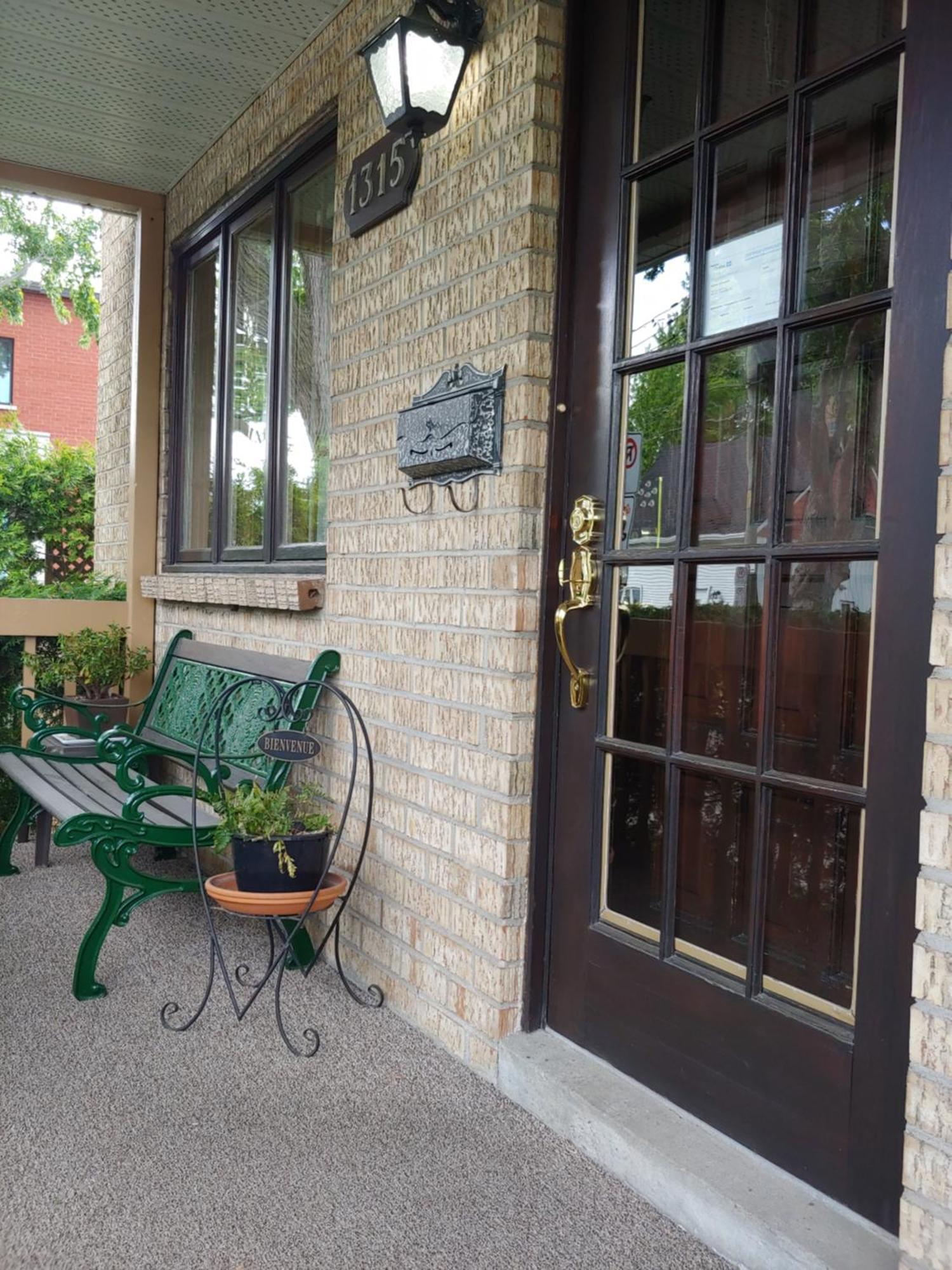 Appartement 3 Bedrooms 3 Beds Near Metro -2 Parking Free