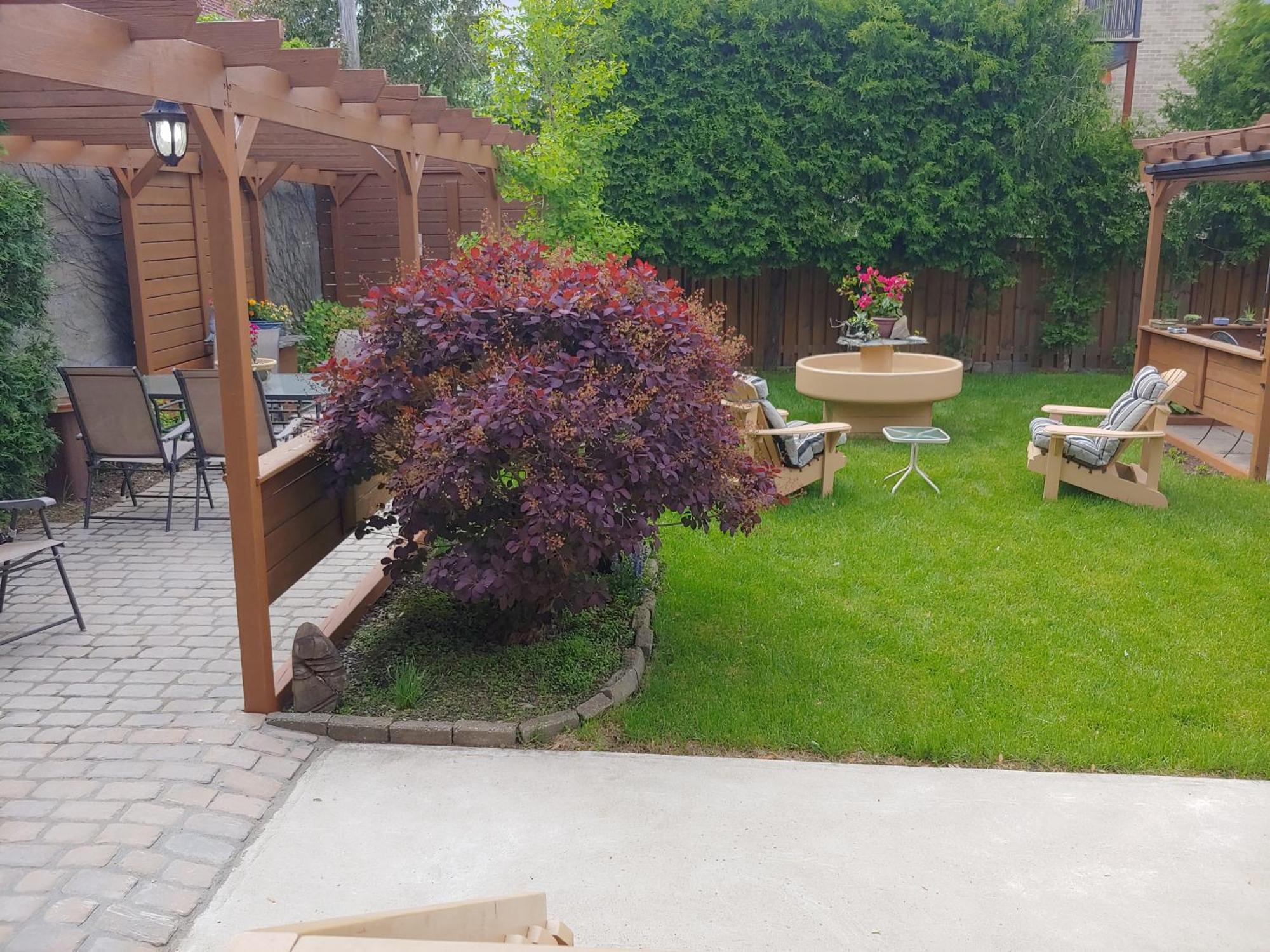 3 Bedrooms 3 Beds Near Metro -2 Parking Free Appartement Montréal