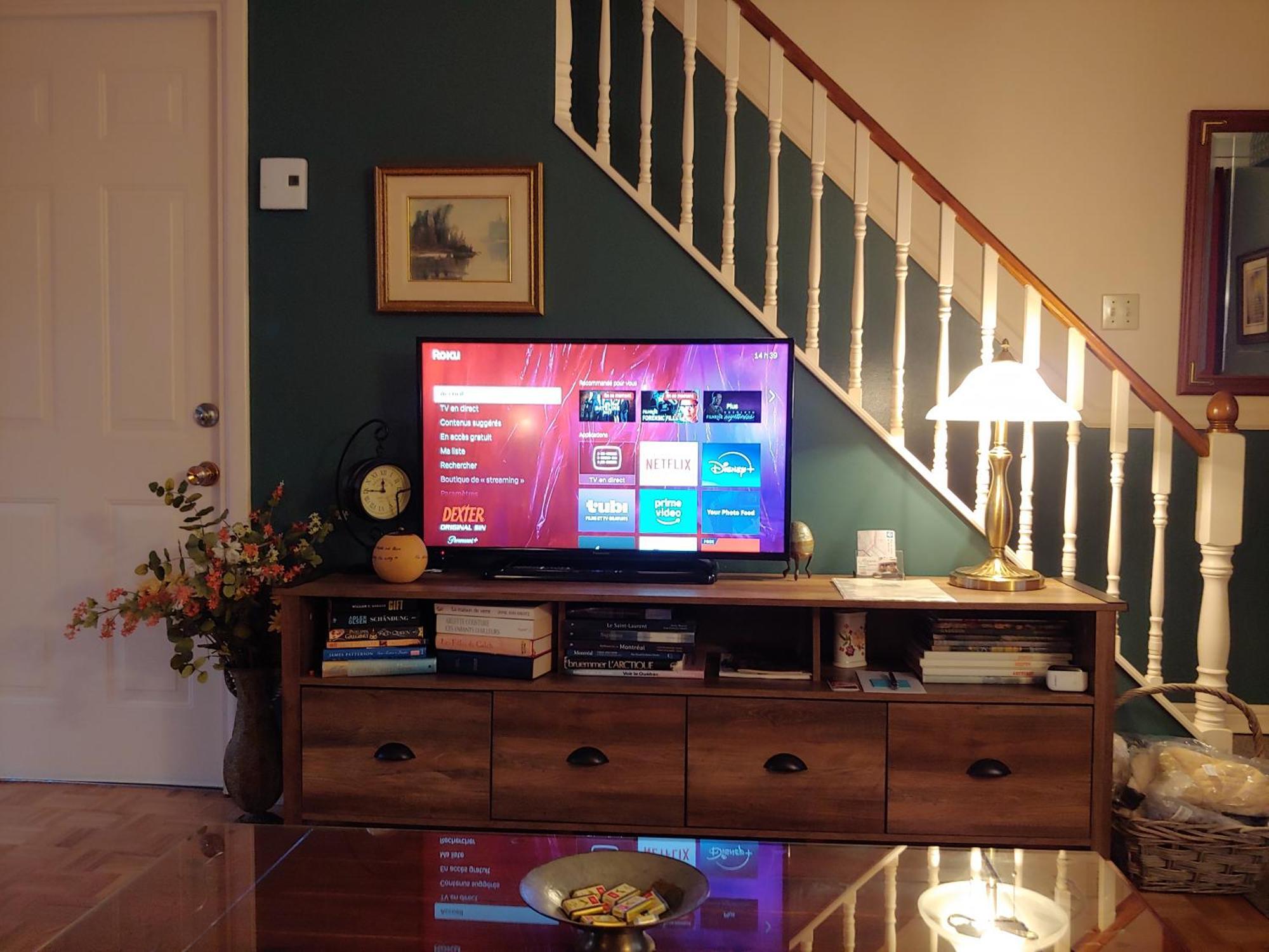 3 Bedrooms 3 Beds Near Metro -2 Parking Free Apartment